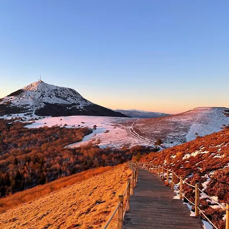 Charming Downtown Appartamento Riom